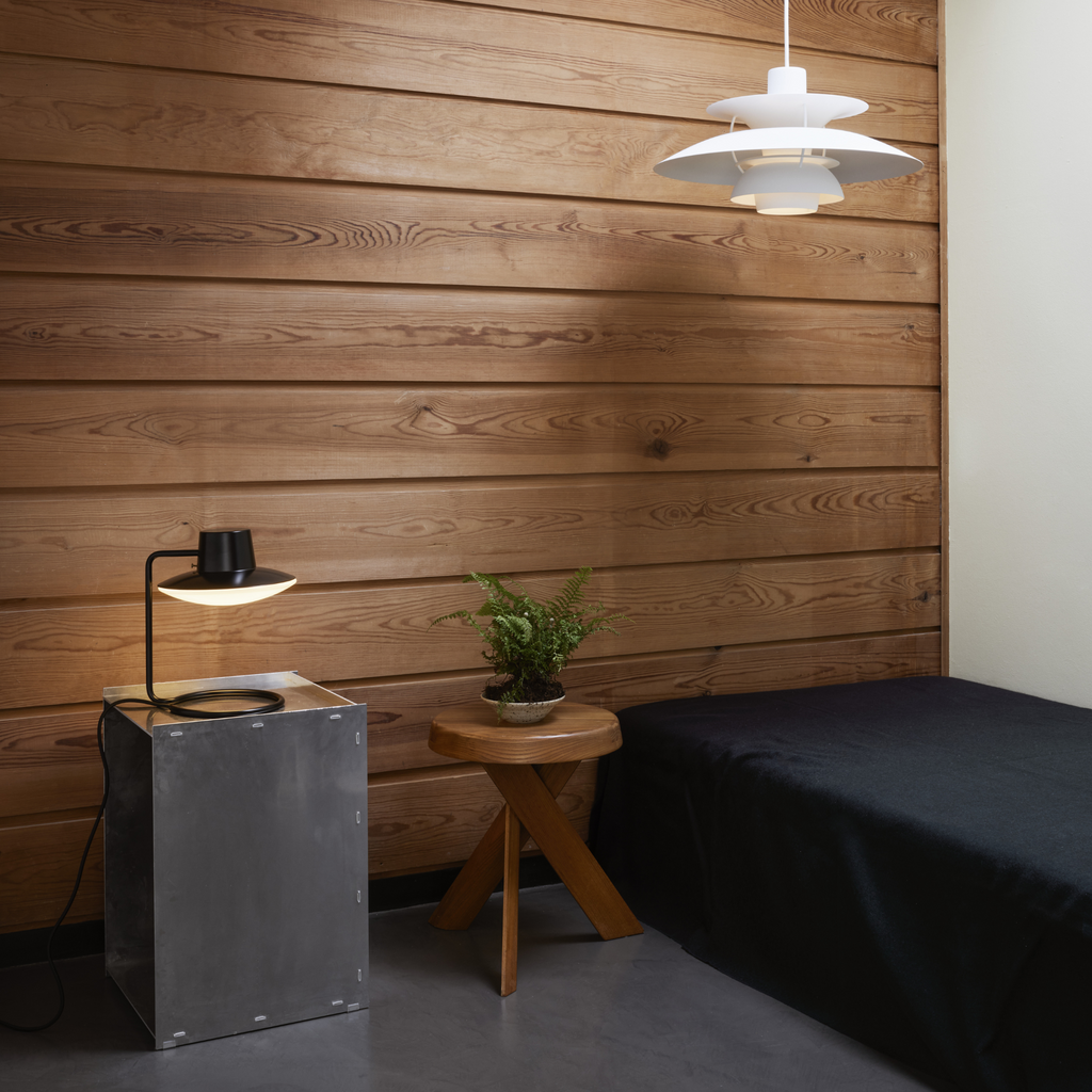 AJ Oxford Table Lamp