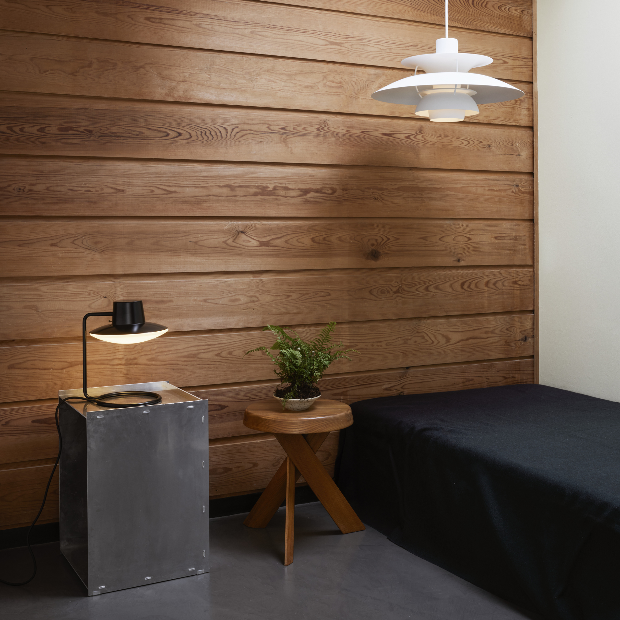 AJ Oxford Table Lamp