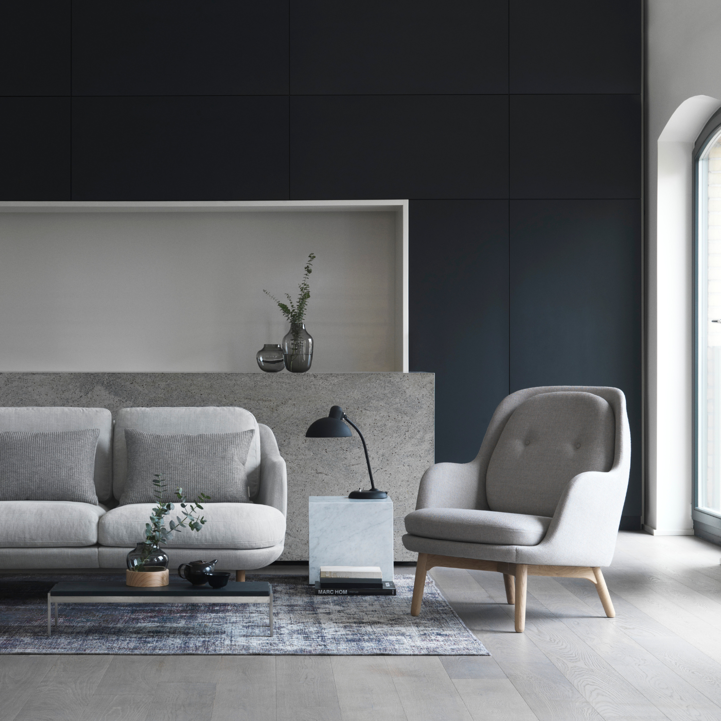 Fri Lounge Chair Wooden Base