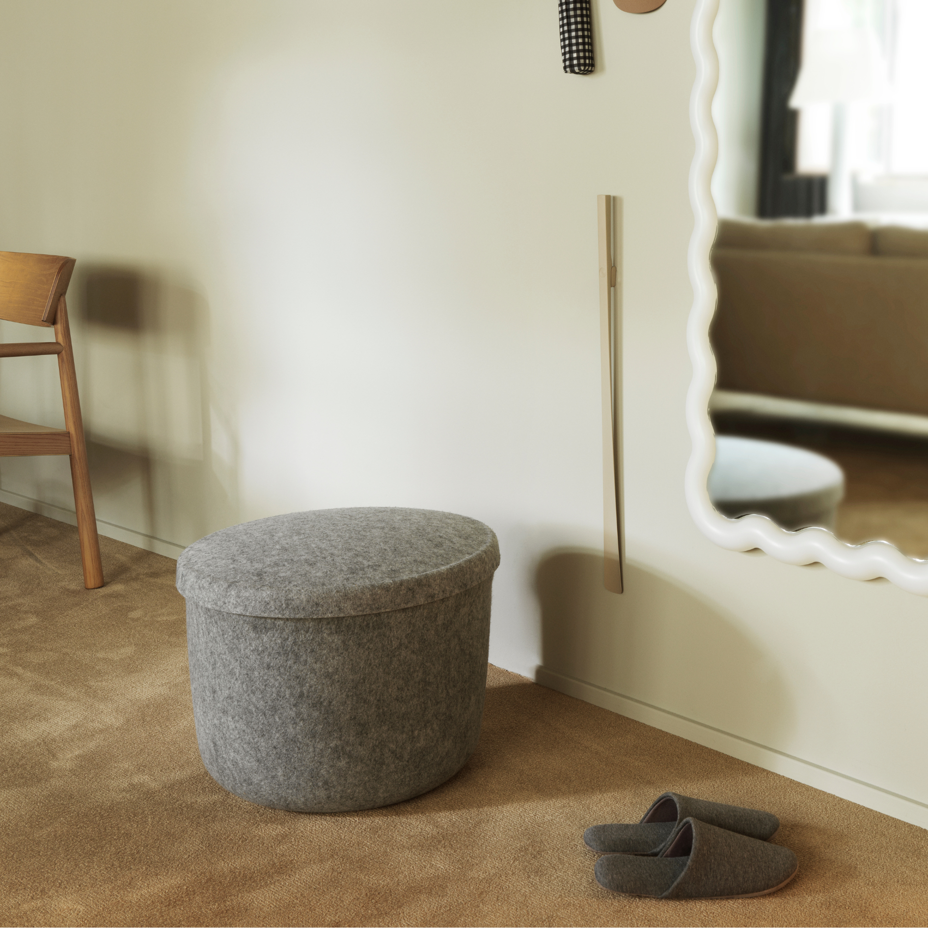 Hide Storage Pouf