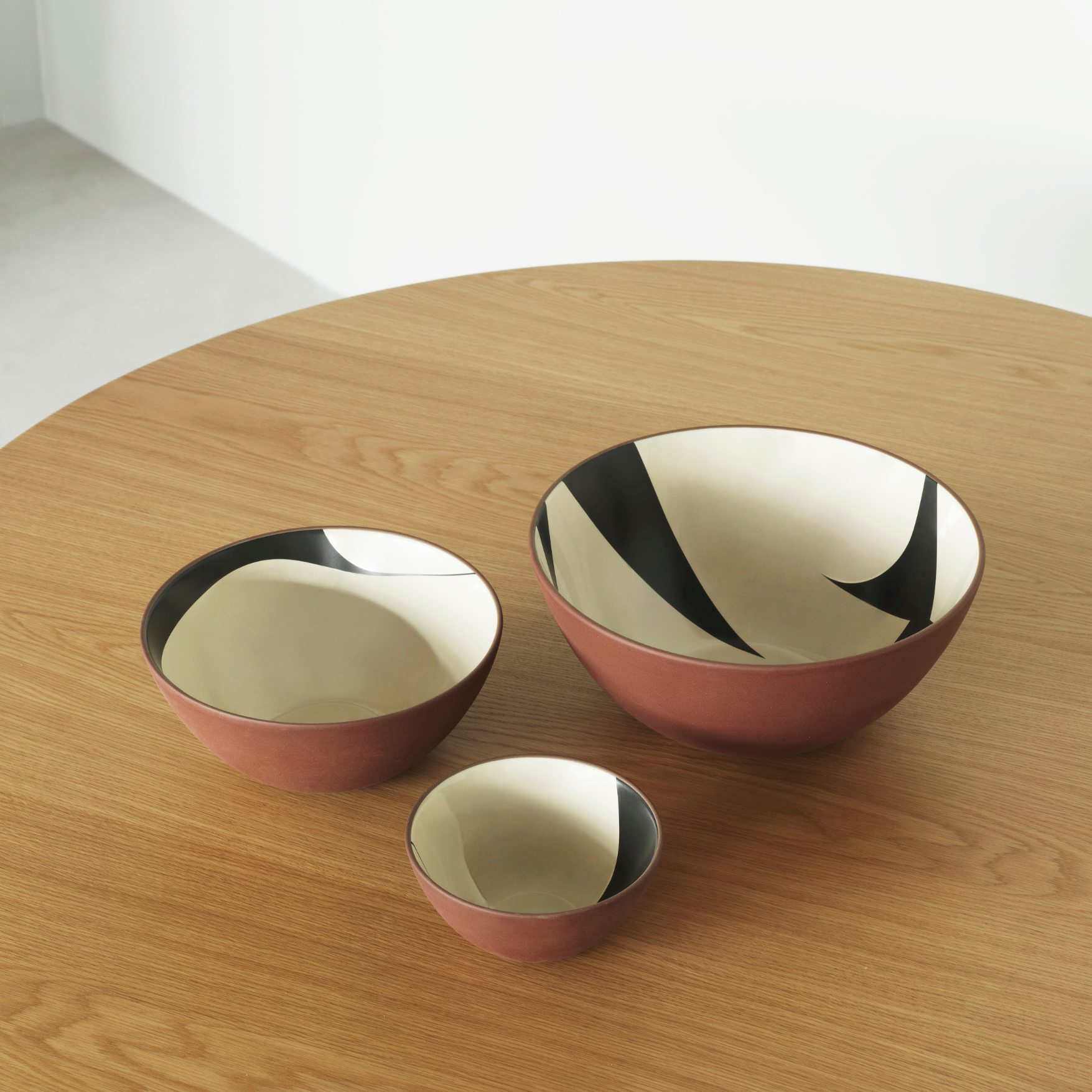 Line Bowl Black/Cream