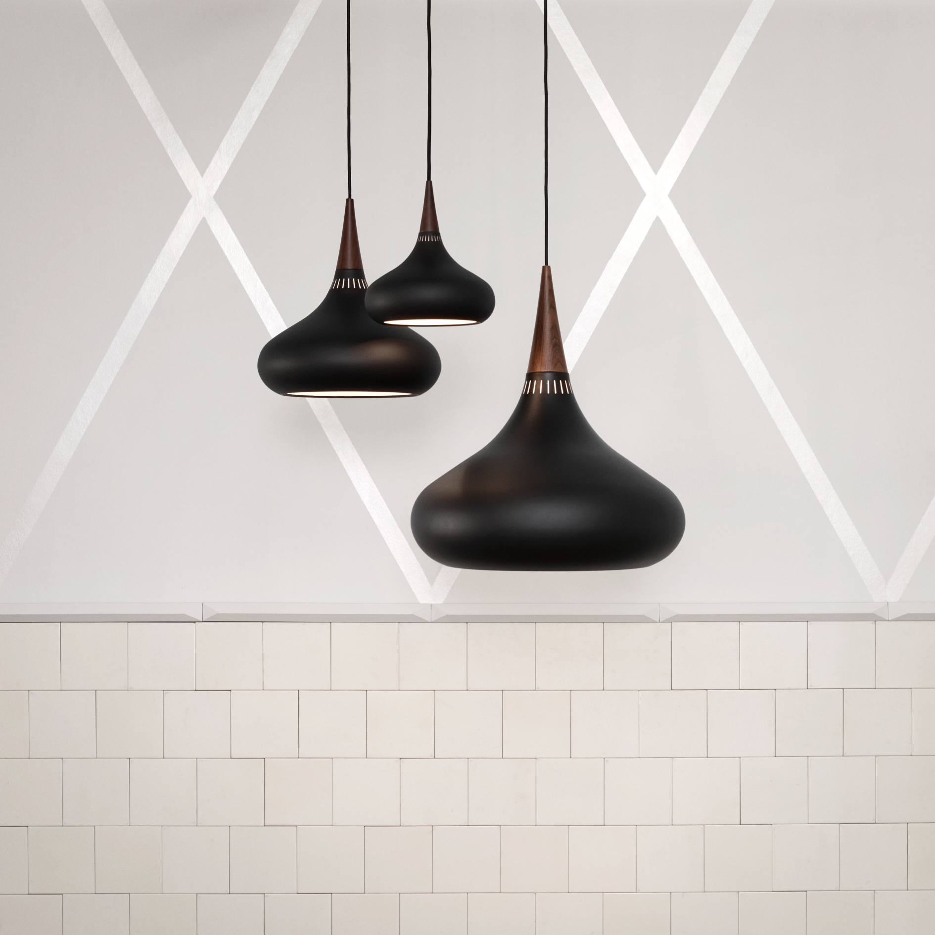 Orient Pendant Black