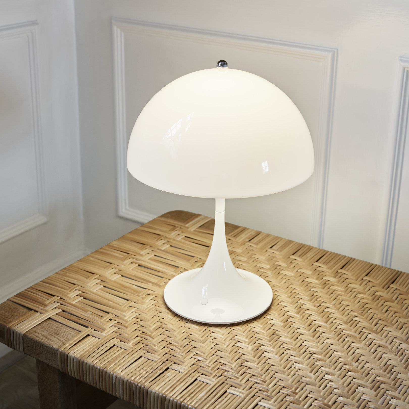 Panthella 250 Portable Lamp