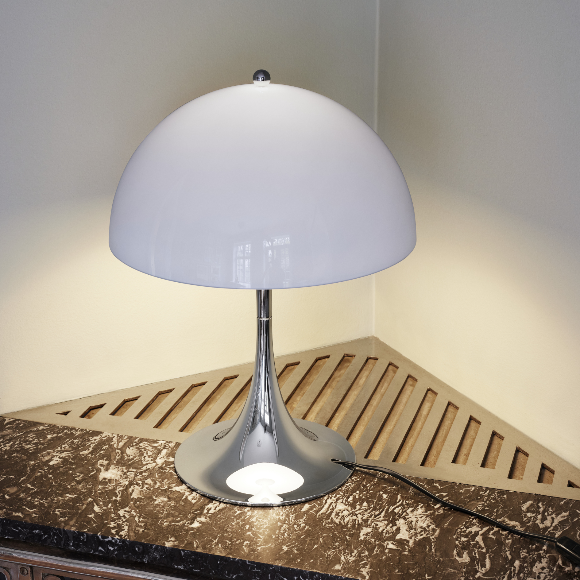 Panthella 320 Table Lamp