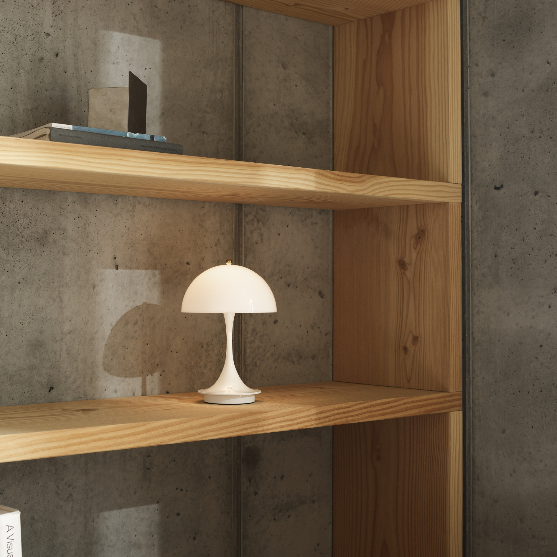 Panthella 160 Portable Lamp V3