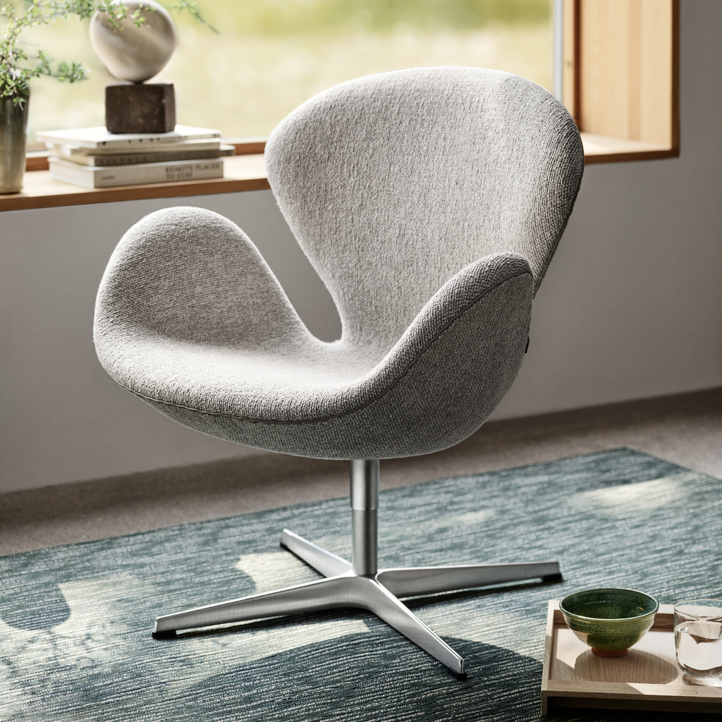 Swan Lounge Chair