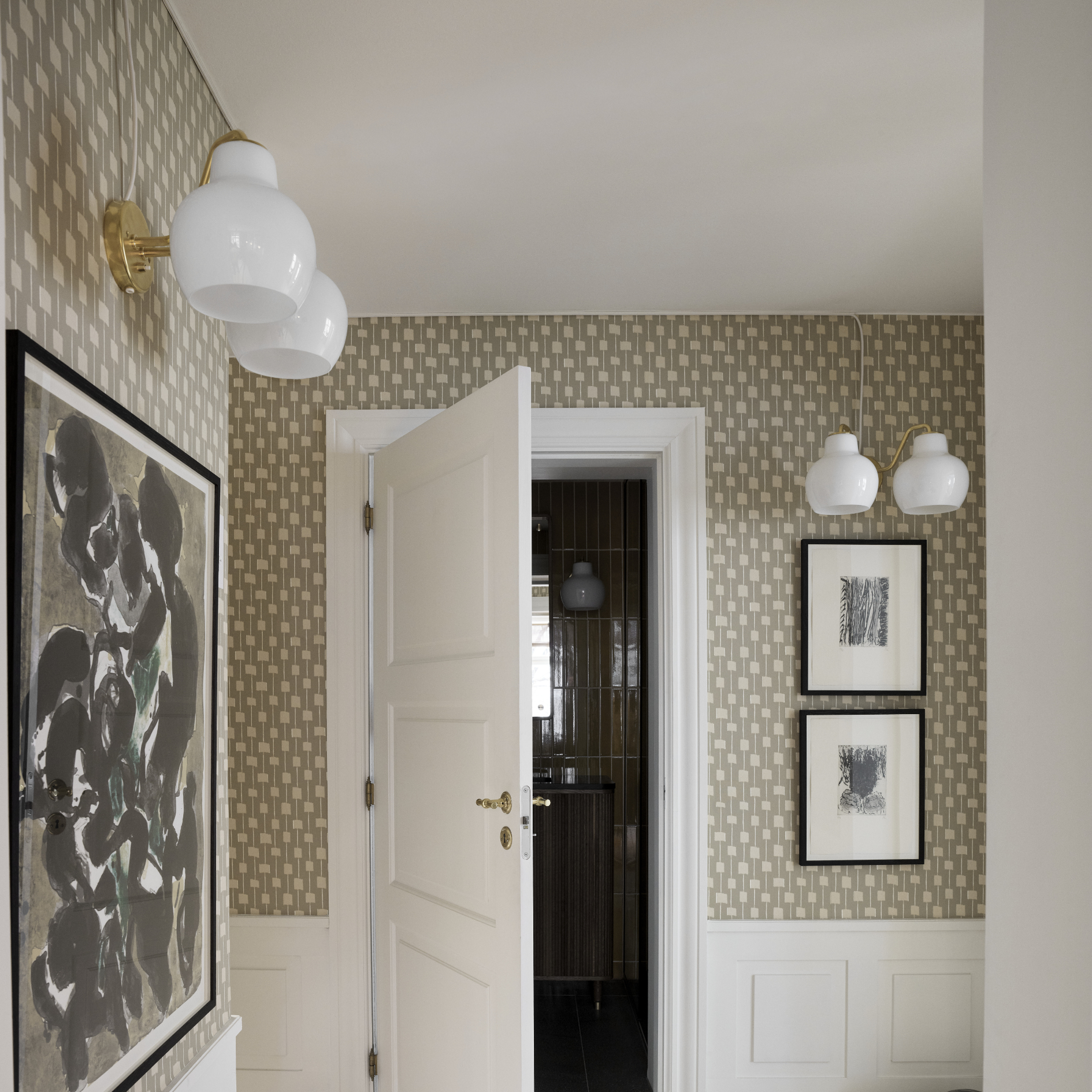 VL Ring Crown Wall Lamp